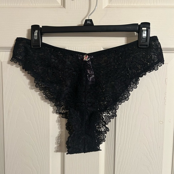 Romantic Brazilian Corded Lace panty, Savage X Fenty, Size 1X - Picture 1 of 4